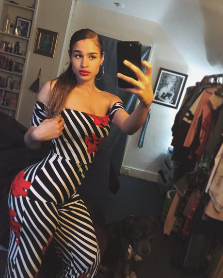 Janae Girard_ freie erwachsene foto