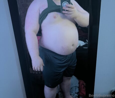 Beefo Supremo model sexy fotos