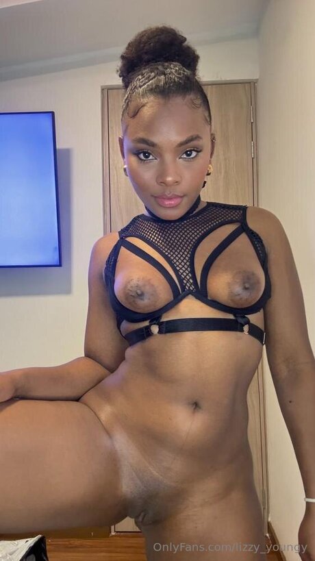 Lizzy Youngy schauspielerin nette galerien