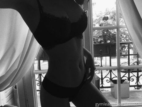 sexy teen onlyfans top perfekte fotos