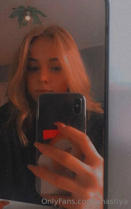 Anastiya sexy pornostar foto