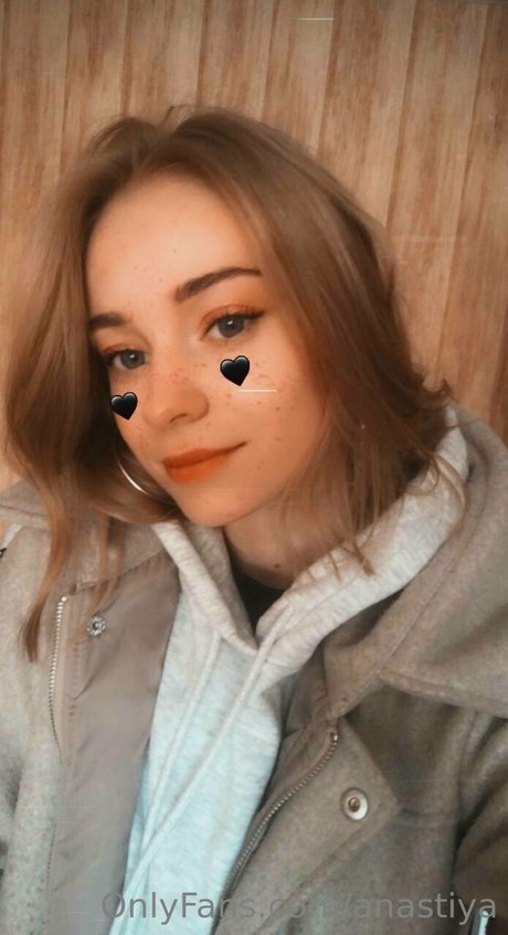 Anastiya model heiße foto