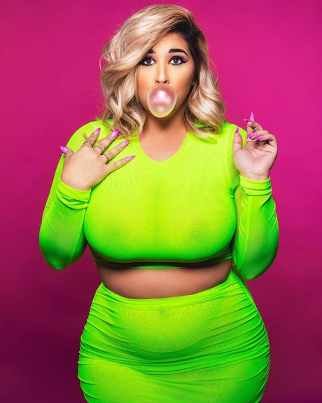 Natalia Lozano xxx erwachsene bilder