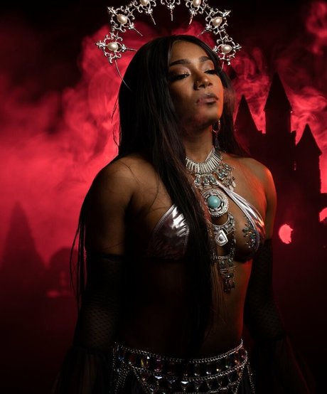 ZynahBear kunst pornostar archiv