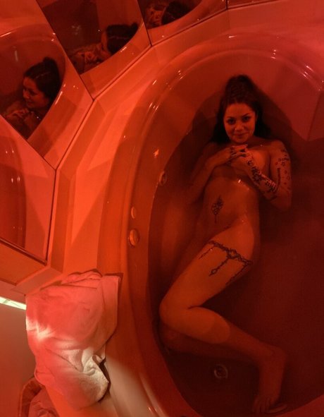 annasilk porno hübsche bild