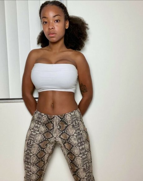 zuribellarose hd nacktheit bilder