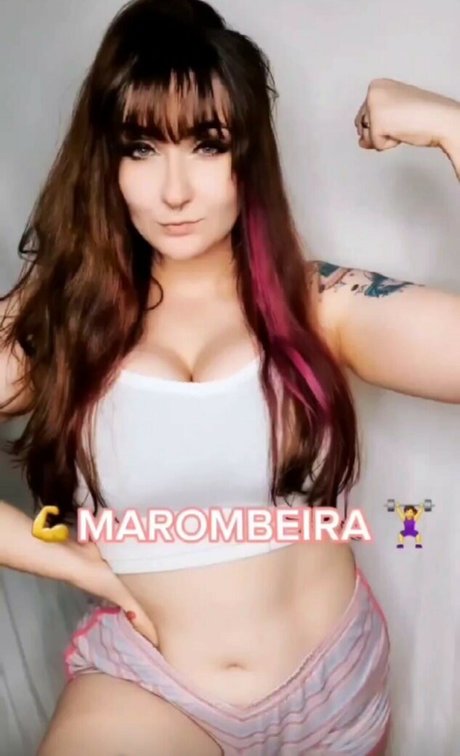 Zuzu Cosplay pornostar sexy fotos