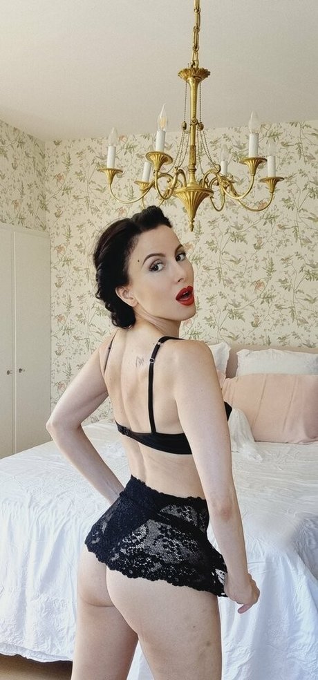 Abigail Abton kunst erotische galerie