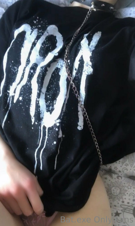 Bat Exe schauspielerin perfekte bilder