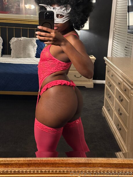 Ebonybutts Bilder
