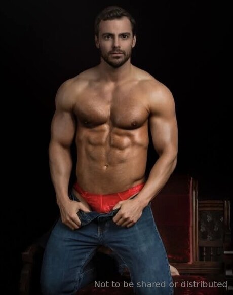 U391344714 exklusive akt bild