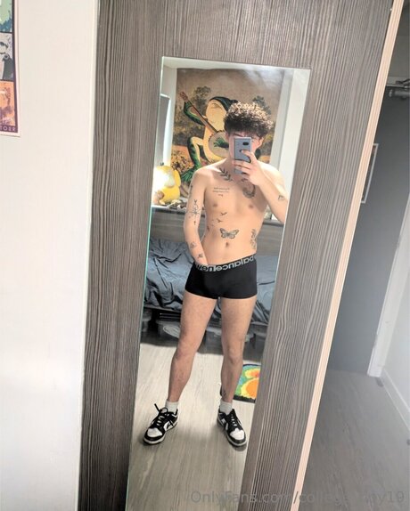 College Boy19 freie sex fotos