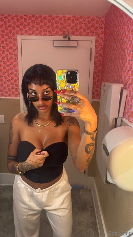 Zoeyxsinn hübsche nackten fotos