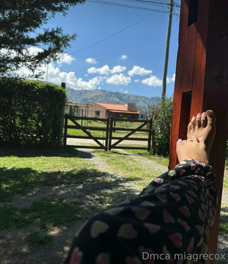 rothaarige spritzt nur fans erotische hübsche galerien