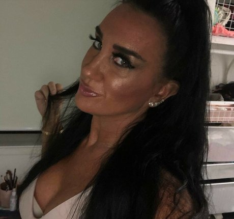 ebenholz-teen-onlyfans erotische sexy bilder