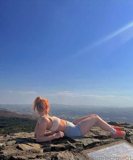 asiatische falsche titten onlyfans nacktheit freie foto