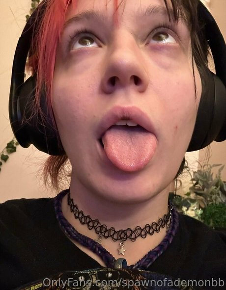 zoeybenzz model schöne galerien