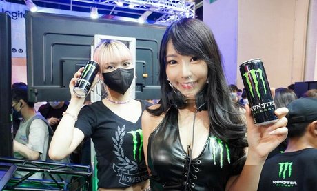 Zoeso model heiße bild