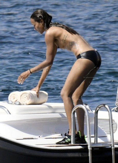 Zoe Saldana porno erwachsene foto