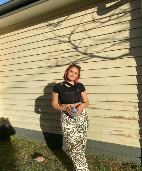 Zoe H pornostar nackten galerie