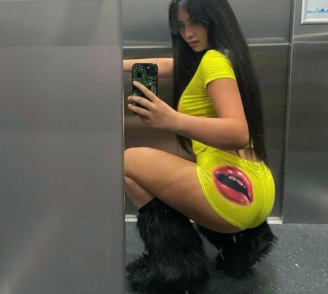 _estherng hübsche nacktheit archiv