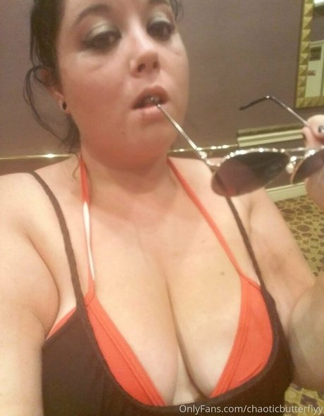 große titten gothic onlyfans heiße schöne bild