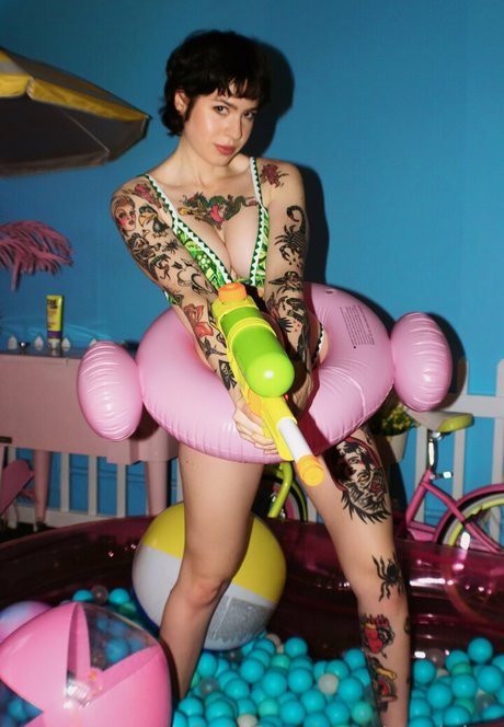 Anisa Jomha sexy pornografische galerie