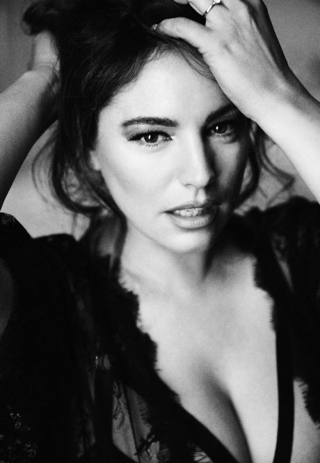 Kelly Brook erotische sexy galerien