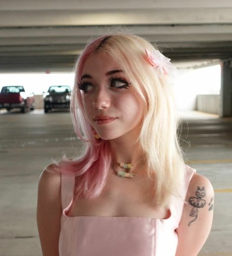 blonde natürliche onlyfans xxx perfekte bild