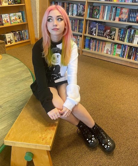 Iluvmeww model top archiv