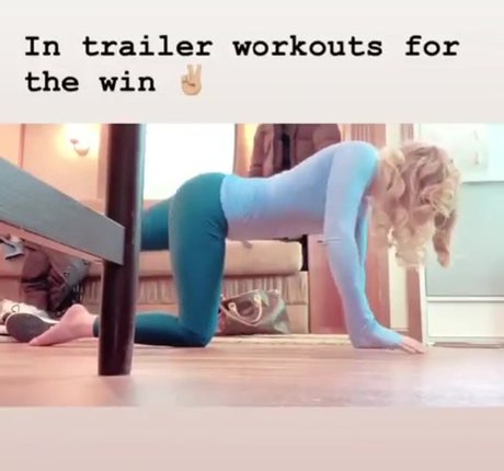 Willow Shields schöne sexy fotos