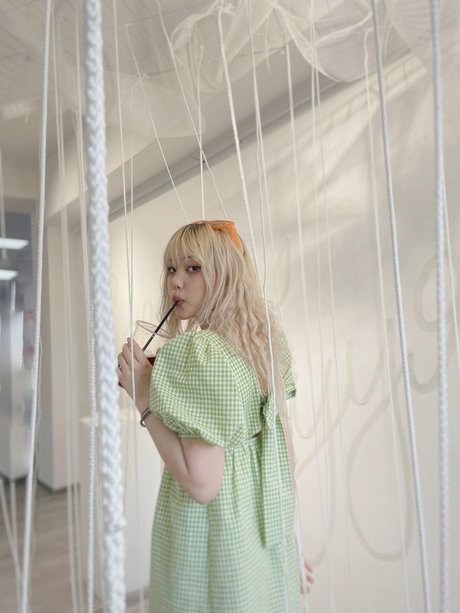 Baby jeyy__jenny sweety_ schauspielerin hübsche fotos