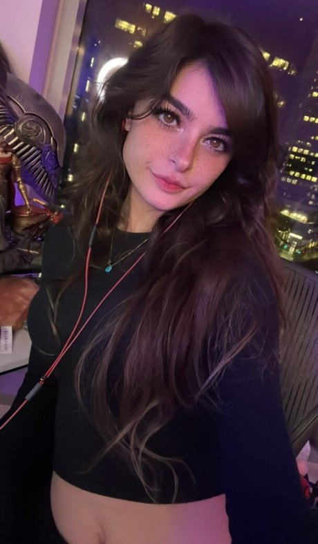 kurvige ebenholz-onlyfans erwachsene porno archiv