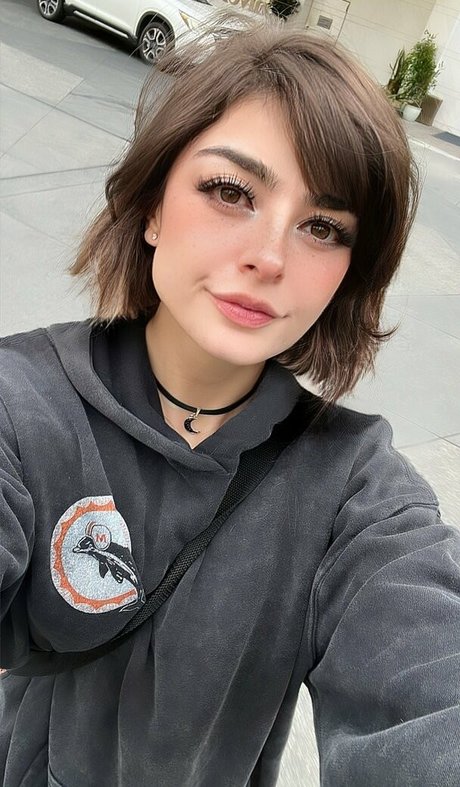 Aruuu schauspielerin nackte galerien