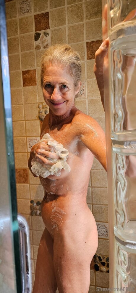 Sheswitmefree hd nackten fotos