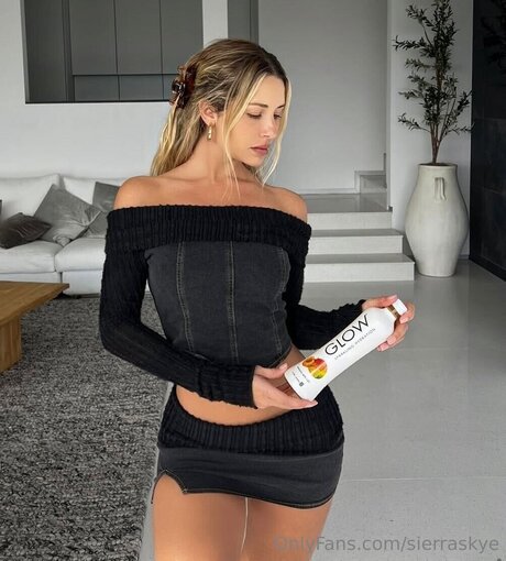 Sierraskye pornostar sex bild