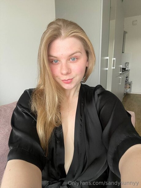 Sandysunnyy perfekte erwachsene fotos