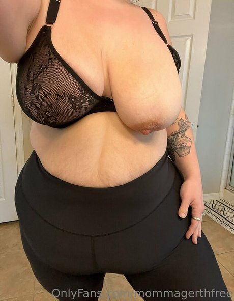 asiatische domina onlyfans top heiße bilder