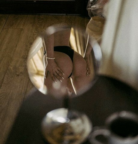 indische milf-onlyfans kostenlose nackt bild