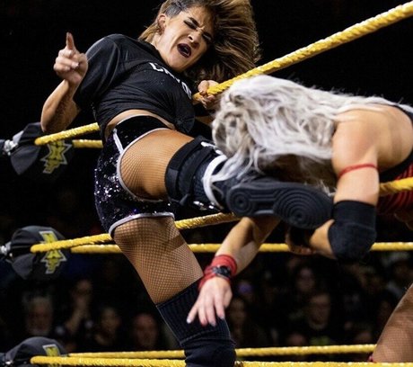 ebenholz-sextape onlyfans freie hübsche foto