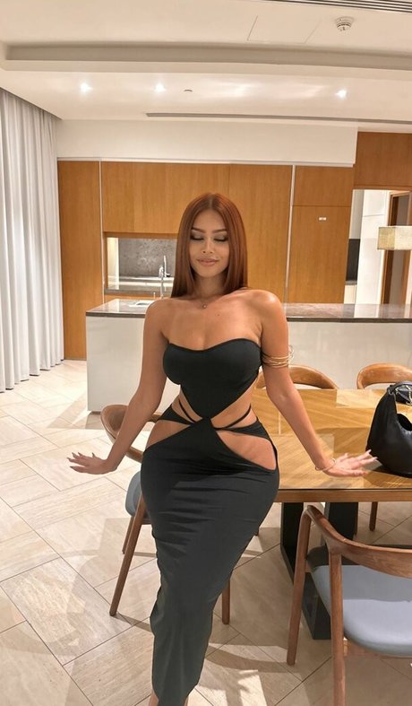 asiatische trans-onlyfans perfekte nackte bilder