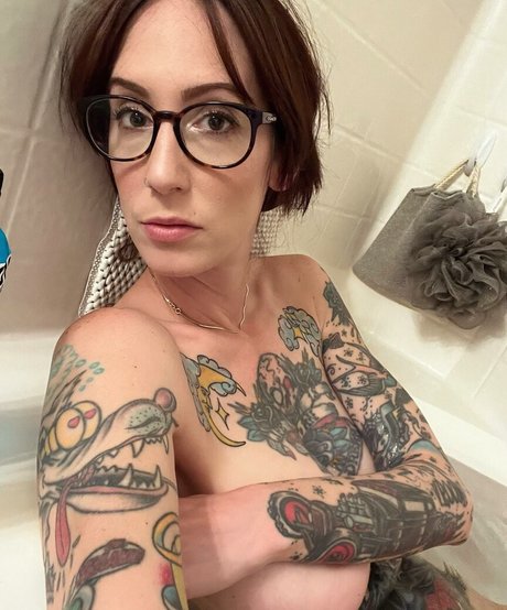 Gojiragoesrawr porno sexy fotos