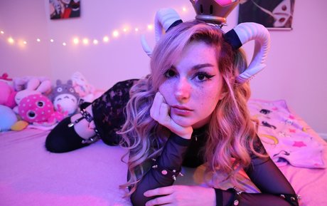 ebenholz-trans-onlyfans nacktheit akt galerien