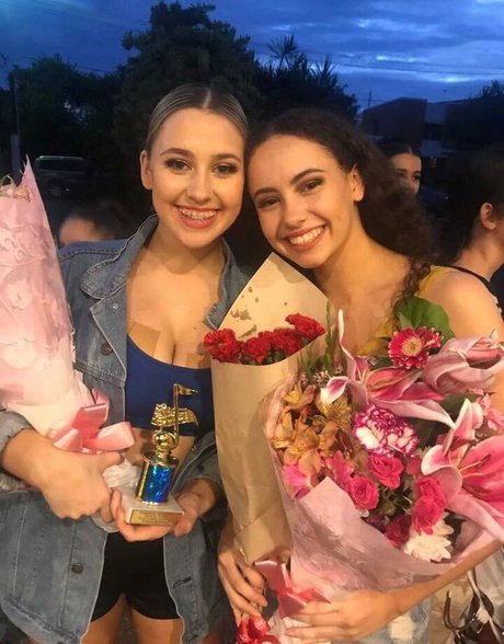 Tahlia A model perfekte foto