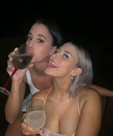 Tahlia A porno kunst bild