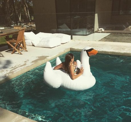 Alanna Pow hübsche nackt bilder