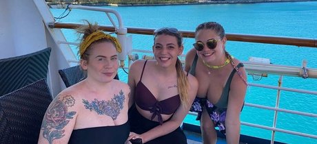 Schuyler Thornton model porno foto