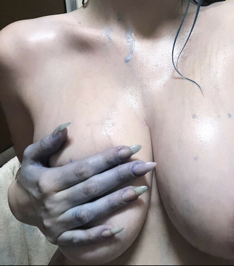 Ellen Natalia nackt heiße bild