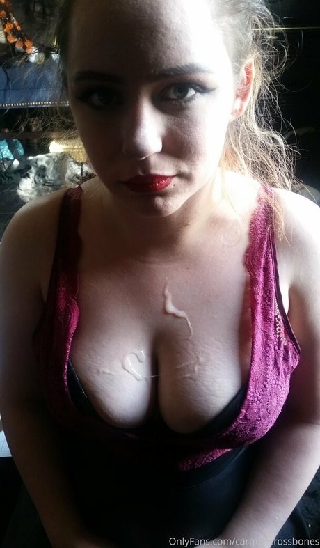 lilithcrossbones perfekte heiße foto