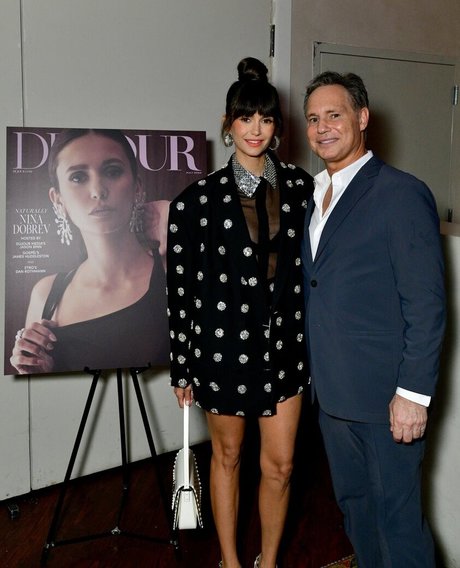 Nina Dobrev schauspielerin nackt archiv